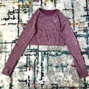 Gymshark- long sleeve pink and white crop top!